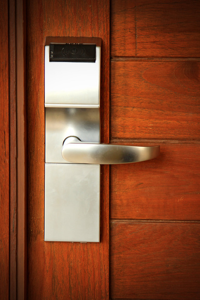 Ηλεκτρονικό κλείδωμα στην πόρτα - Φωτογραφία, εικόνα