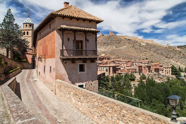 Näkymä Albarracinista Santa Maria Streetiltä, Albarracin, Teruel, Espanja - Valokuva, kuva