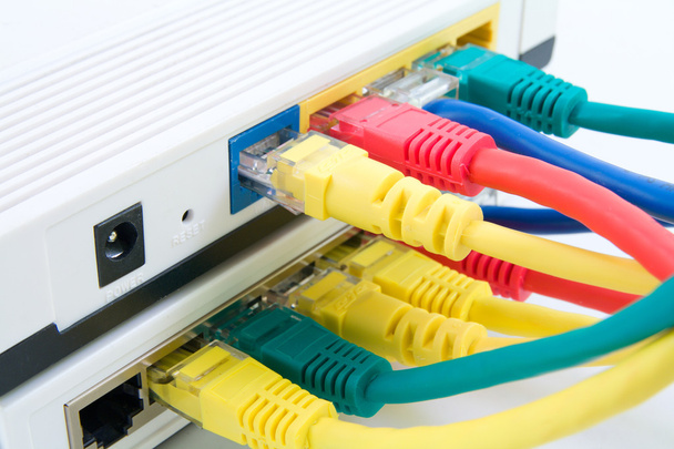 Switch router y cables
 - Foto, imagen