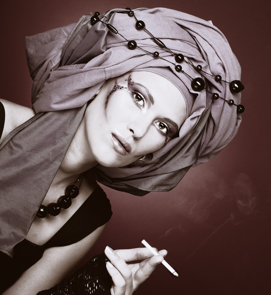 Куріння леді
 - Фото, зображення