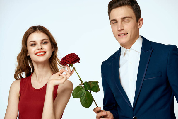 Όμορφη σχέση ζευγάρι γοητεία ειδύλλιο τριαντάφυλλα πολυτέλεια φως αγάπη φόντο - Φωτογραφία, εικόνα