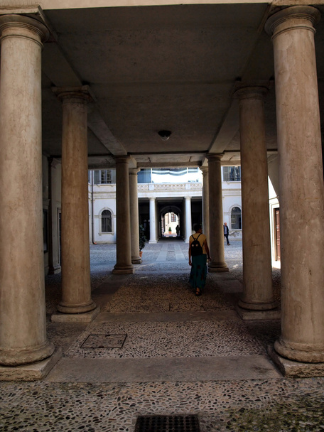 Pátio Trento do Palazzo Thun
 - Foto, Imagem