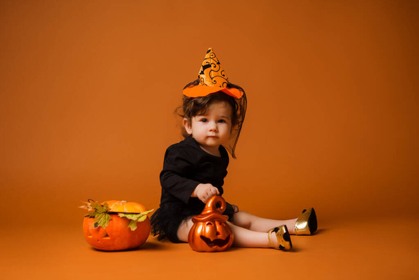 cute little girl wearing Halloween concept  - Fotoğraf, Görsel