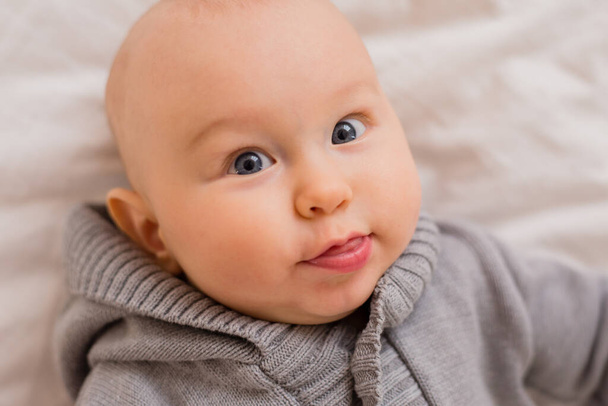 schattig baby jongen portret  - Foto, afbeelding