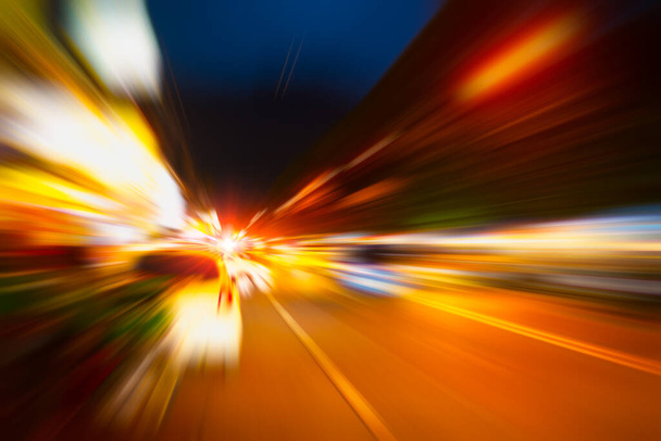 Arka plan için yüksek hızlı bulanık gece yol etkisi özetini hızlandırın. - Fotoğraf, Görsel
