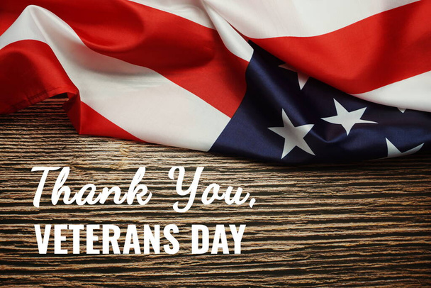 Merci, vétérans texte messege et drapeau des États-Unis. Fond de vacances américain - Photo, image