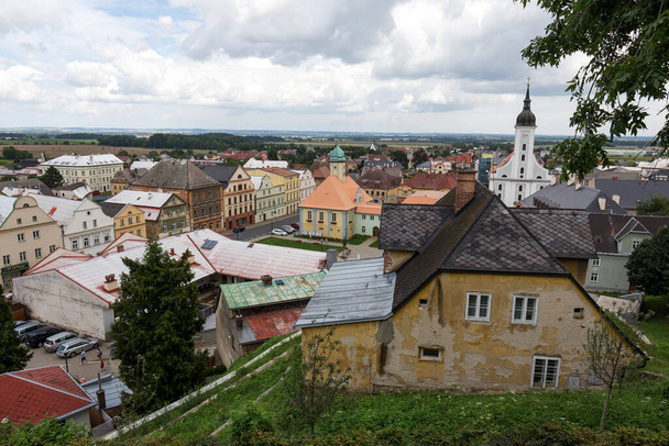 Άποψη για τη μικρή πόλη Javornik, Rychlebske Βουνά, Βόρεια Μοραβία, Τσεχική Δημοκρατία - Φωτογραφία, εικόνα