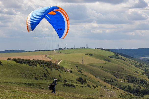 Paragliding at Devil's Dyke - Фото, зображення