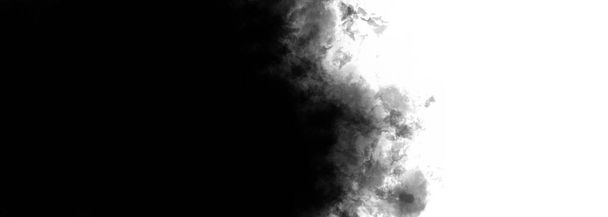 Nuages sombres sur fond blanc. Fumée - Photo, image
