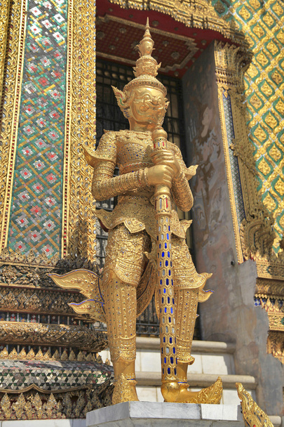 TAILANDIA DE BANGKOK - 03 ENE: Guardián del Demonio Wat Phra Kaew Grand P
 - Foto, imagen