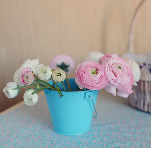 Bouquet in a bucket - Foto, imagen