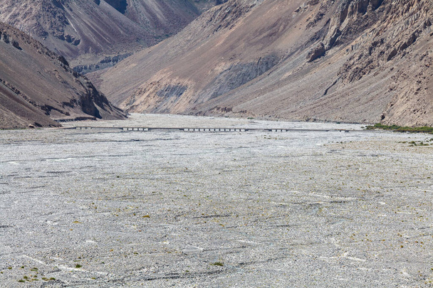 Belle vue sur le Pamir, l'Afghanistan et la rivière Panj le long du corridor de Wachan - Photo, image