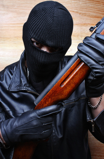 銃を持ったギャング テロ マフィア犯罪者 - 写真・画像