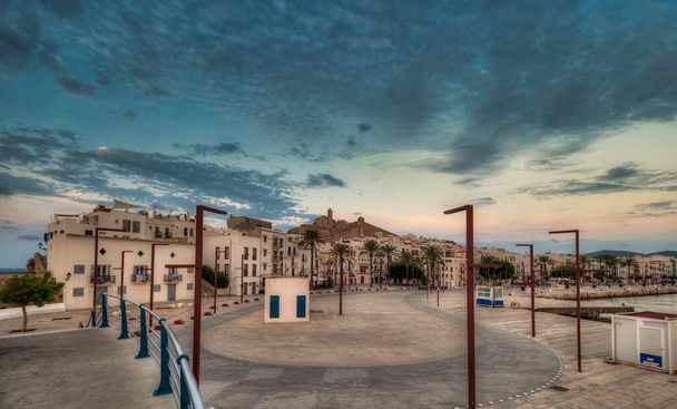 Ibiza est l'une des îles Baléares, un archipel d'Espagne dans la mer Méditerranée. Il est connu pour la vie nocturne animée. - Photo, image