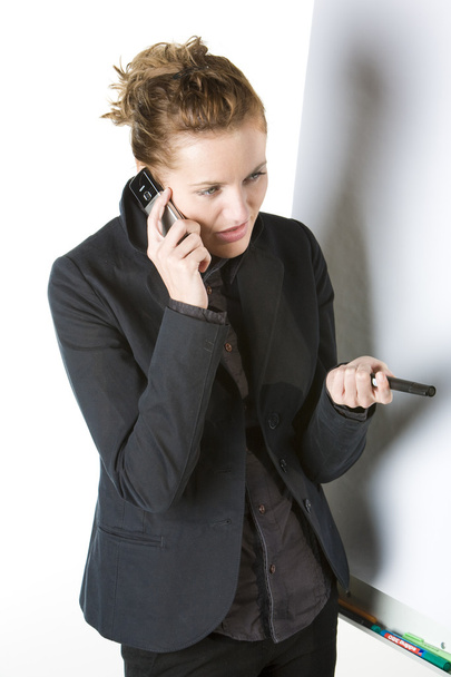 Telefonierende Geschäftsfrau - Foto, Bild