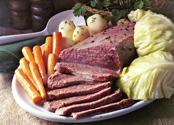 Tuzlanmış biftek ve lahana - Fotoğraf, Görsel