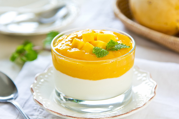 yogurt al mango
 - Foto, immagini