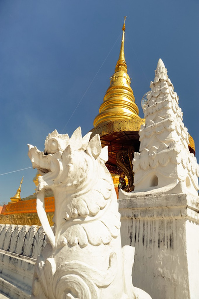 The white stone lions. Situated in front of the pagoda. - Photo, Image