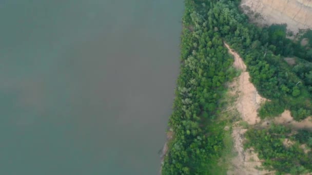 Widok z powietrza na rzekę Ob - Materiał filmowy, wideo