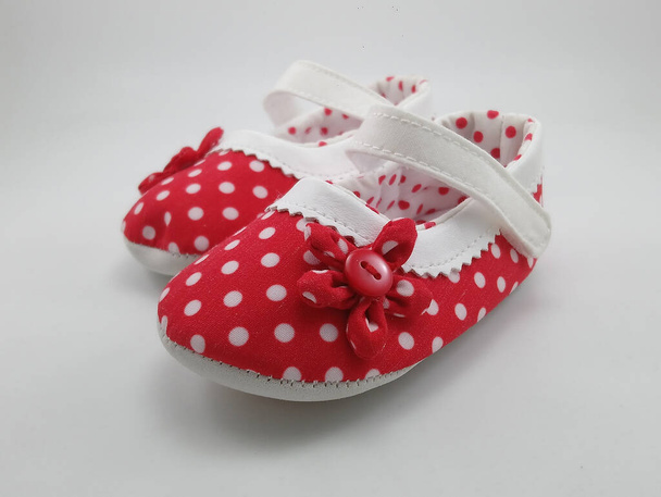 Rote Tupfen Babyschuhe Fußbekleidung - Foto, Bild