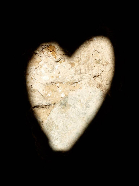 Corazón, símbolo de amor y romance en las relaciones interpersonales - Foto, imagen