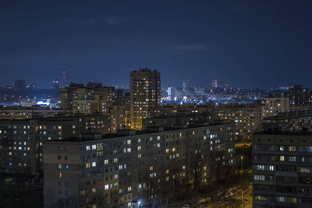 Місто у світлі неонового
 - Фото, зображення