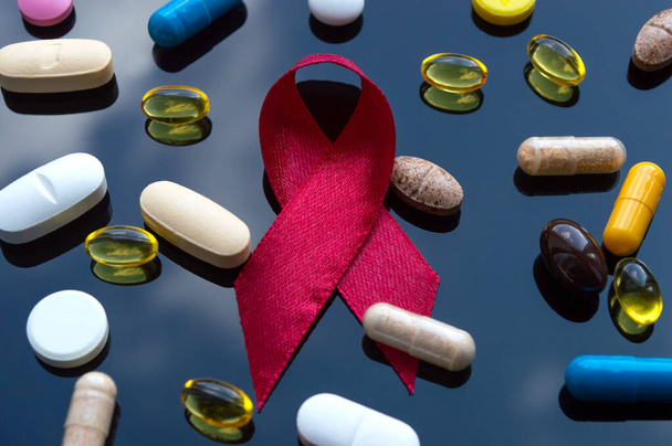 Zamykamy Światowy Dzień AIDS. Koncepcja zdrowia - Zdjęcie, obraz
