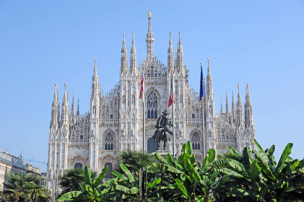 イタリアのドゥオモ・ディ・ミラノ大聖堂 - 写真・画像