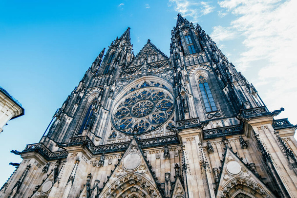 castle St Vitus cathedral. View of Prague. Detail of the Prague in the Old Town. Czech Republic . - Foto, imagen