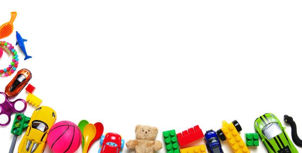 Spielzeug auf weißem Hintergrund - Foto, Bild