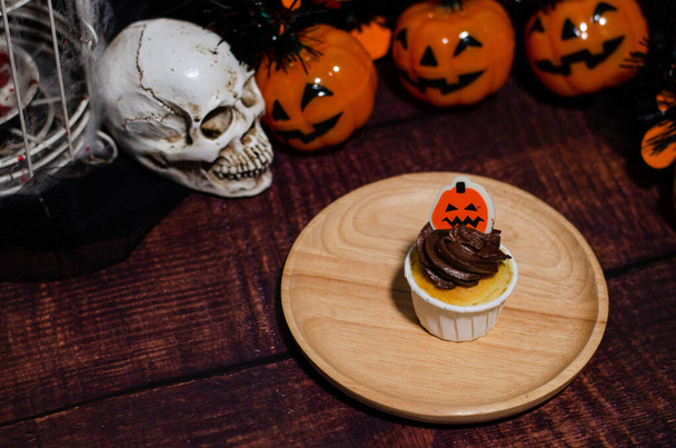 Halloween cupcakes.  Set of festive Halloween cupcakes. Happy Halloween party. Monster party cupcake. festival of halloween party - Valokuva, kuva
