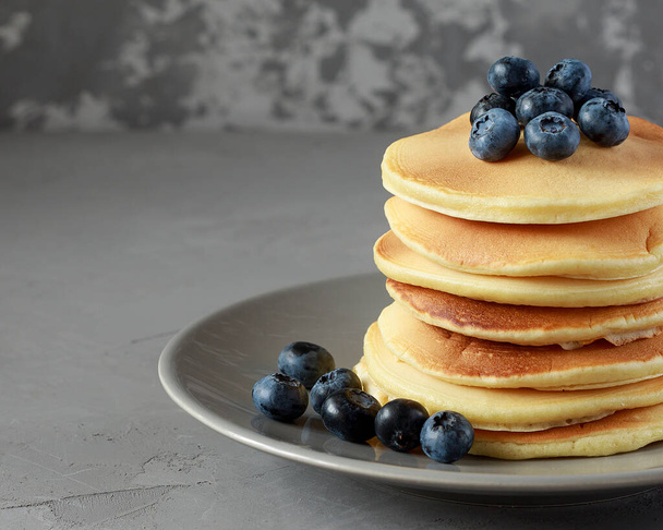 stack of blueberry pancakes - Φωτογραφία, εικόνα