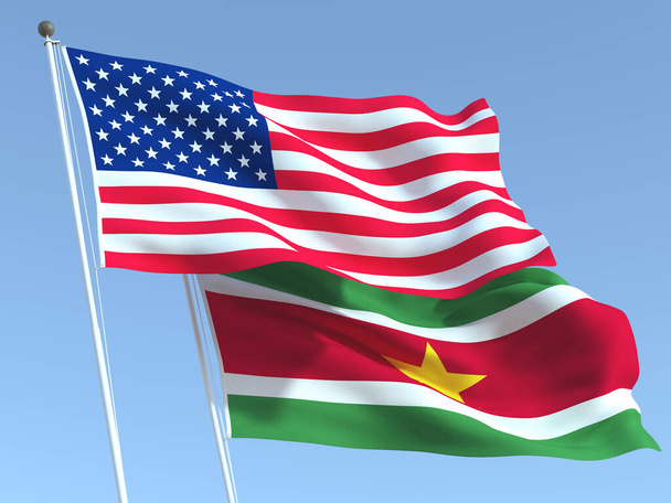 Dos banderas estatales ondeando de Estados Unidos y Surinam en el cielo azul. Fondo de negocio de alta calidad. ilustración 3d - Foto, imagen