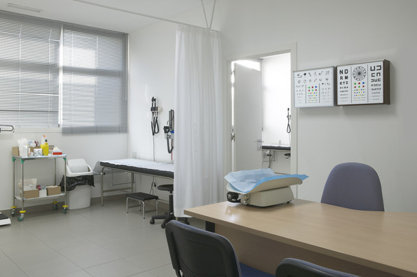 Hospital surgery childhood room medical control and exploration - Фото, изображение