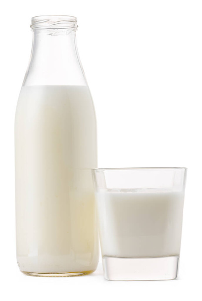 Glass cup and bottle of fresh milk isolated - Foto, afbeelding