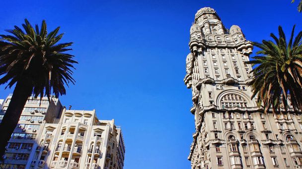 Montevideo centrale plein en straten in het historische centrum, Uruguay                - Foto, afbeelding