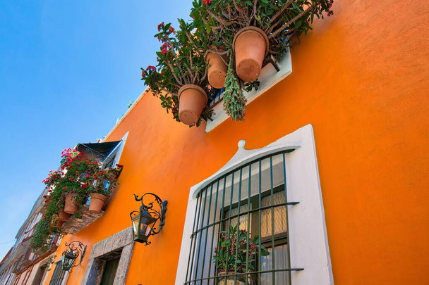 Coloridas calles coloniales de Puebla en el centro histórico de Zócalo - Foto, Imagen