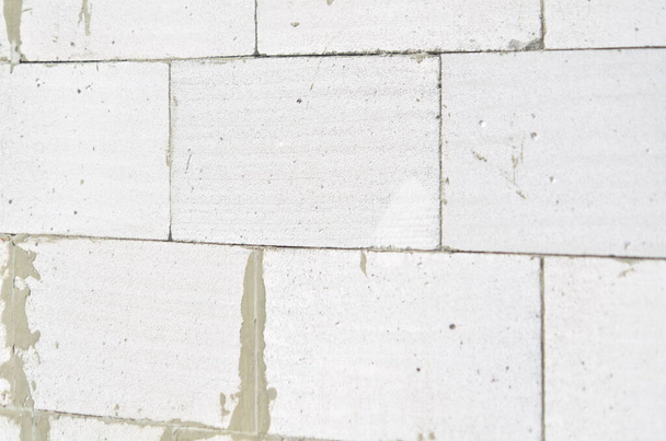 Havalandırılmış beton bloktan beyaz duvar fotoğrafı - Fotoğraf, Görsel