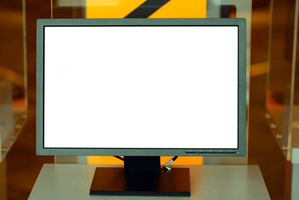 Pantalla de monitor en blanco
 - Foto, imagen