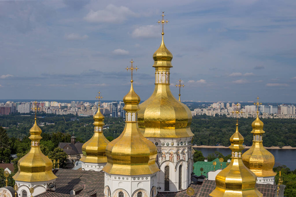 Kilátás az ortodox egyház Kijev Pechersk Lavra - Fotó, kép