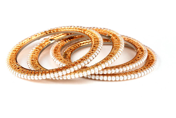 braccialetto di perle braccialetto, braccialetto di perle indiane (moti), gioielli tradizionali indiani - Foto, immagini