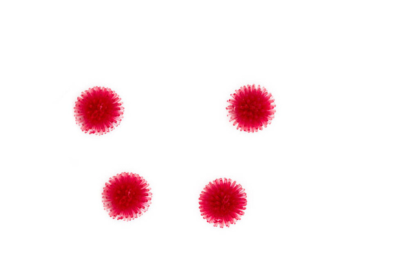 Abstrait virus strain model coronavirus covid-19 on white background. Concept de protection contre la pandémie de virus. - Photo, image