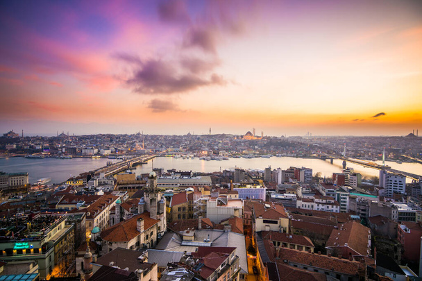 Galata Kulesi 'nden İstanbul' un inanılmaz manzarası - Fotoğraf, Görsel