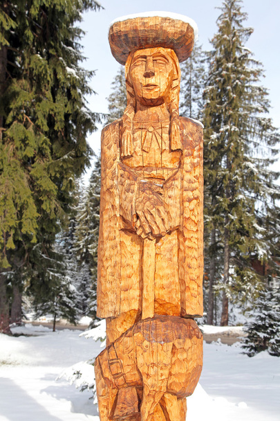 Estatua de madera, Eslovaquia
 - Foto, Imagen