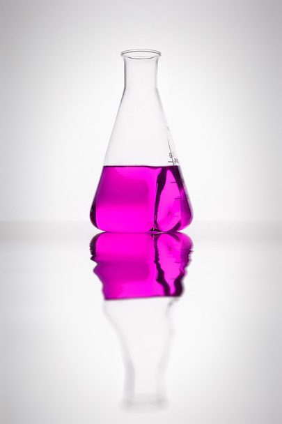Laboratory glass bottle - Valokuva, kuva