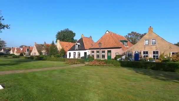Σπίτια του Schiermonnikoog στις Κάτω Χώρες - Πλάνα, βίντεο