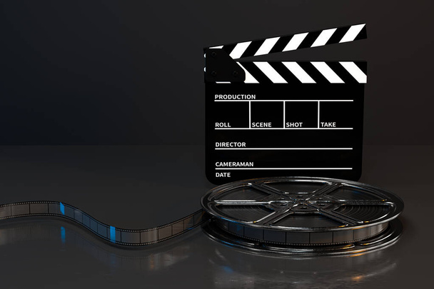 Clapper board en film tape met donkere achtergrond, 3d rendering. Digitale computertekening. - Foto, afbeelding