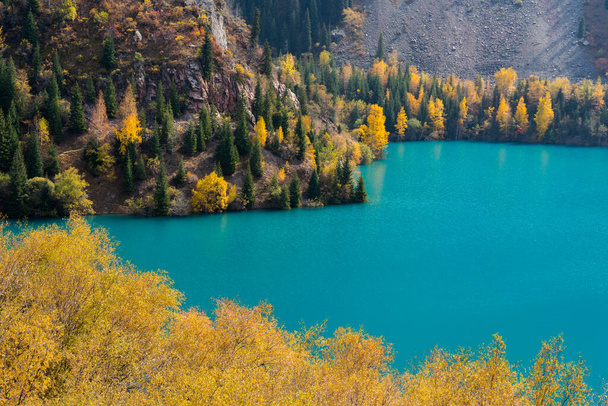 přírodní malebný výhled v Kazachstánu, Almaty - Fotografie, Obrázek