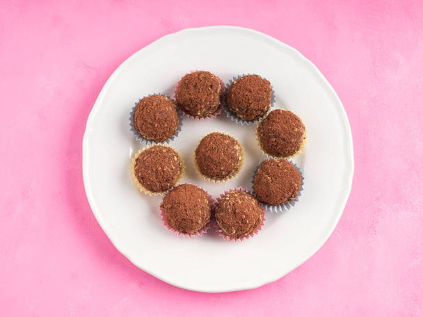 Energy protein balls with nuts, seeds, cocoa - Φωτογραφία, εικόνα