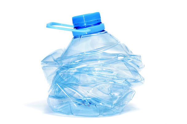 Bottiglia di plastica fracassata
 - Foto, immagini